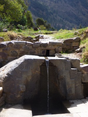Un ingénieux système d'irrigation conduit l'eau sur plusieurs kms