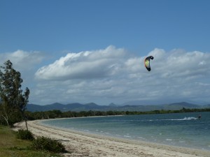 Session de kite sur la plage de Ouano