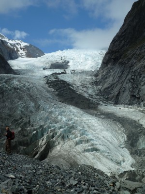 Changement radical de paysage, après 8h de route nous voici au pied du glacier Franz Josef